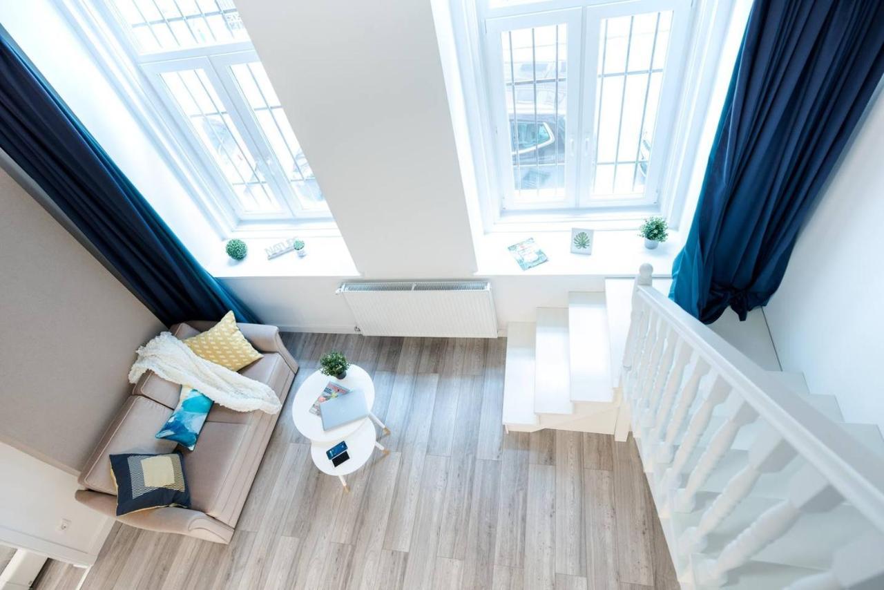 Apartman Newly Refurbished At Superb Location *