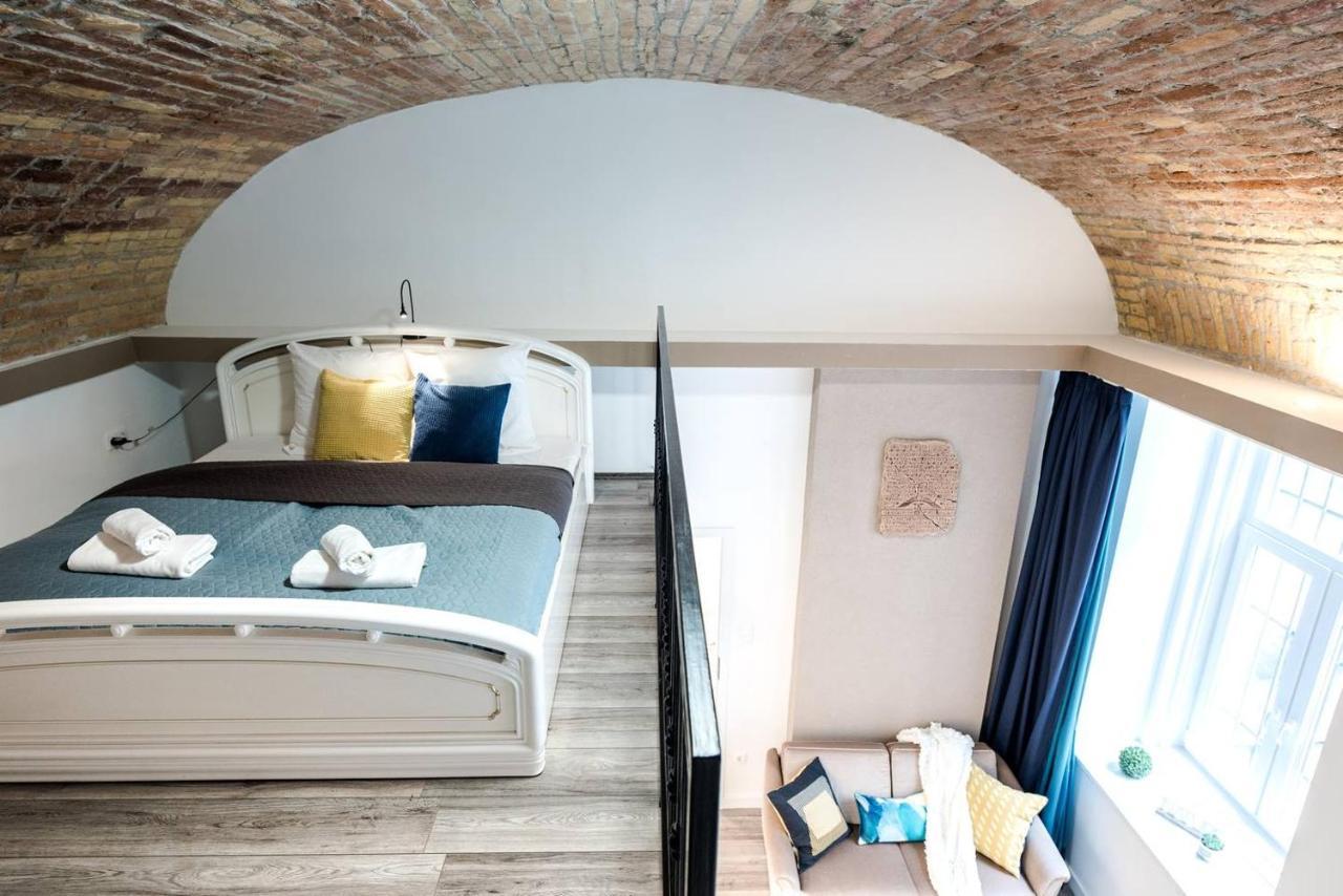 Apartman Newly Refurbished At Superb Location *